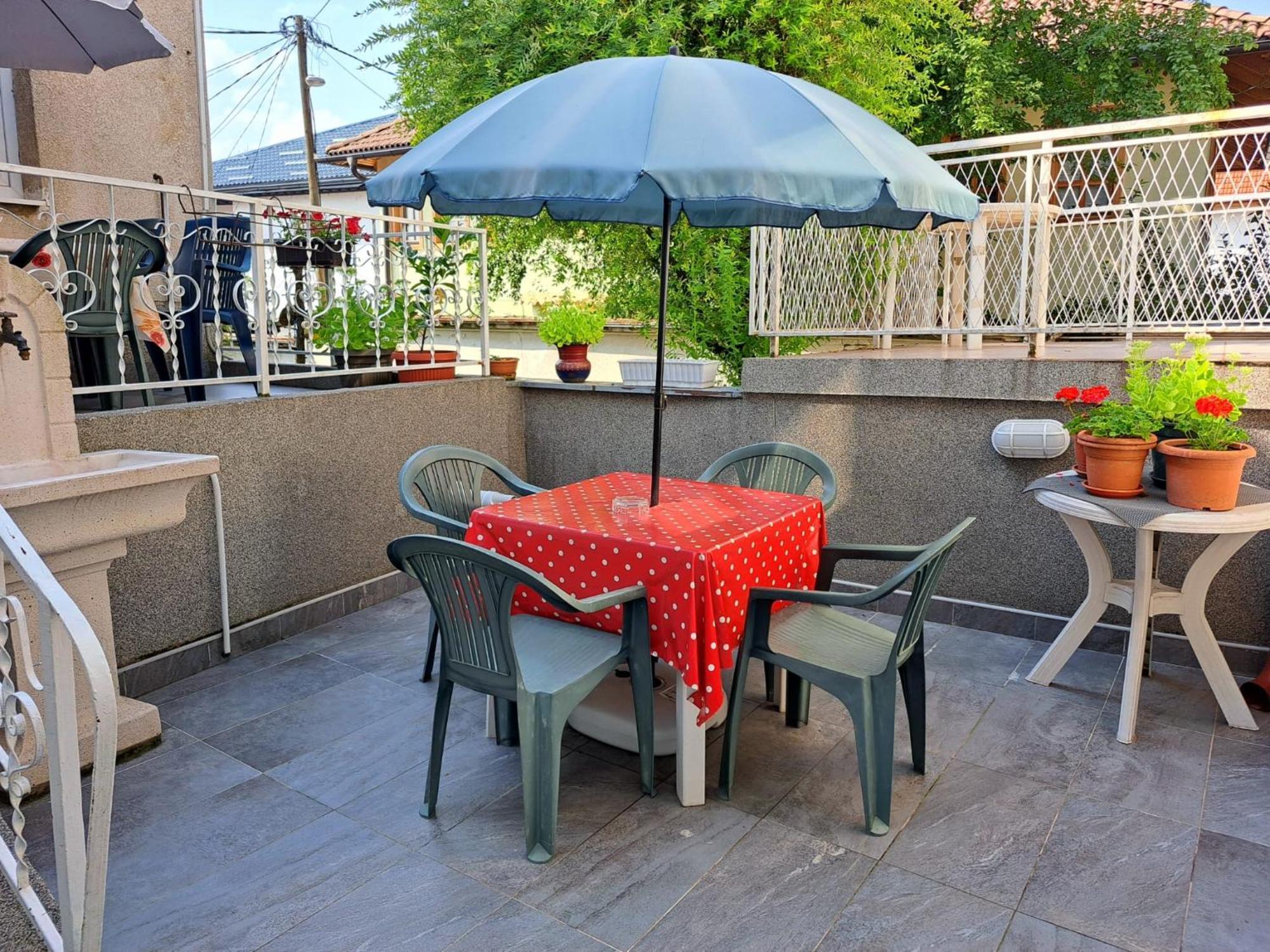 Apartman Slatki Dom 1 SJJ Exterior foto